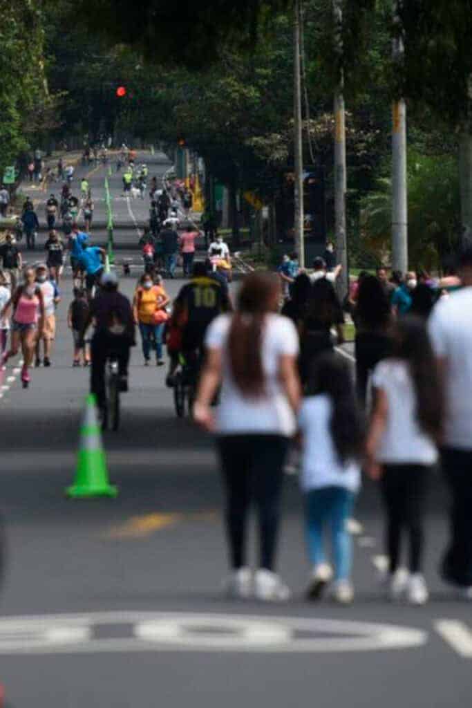 PASOS Y PEDALES